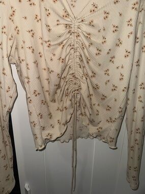 Women's Cream Floral Ruched Long-Sleeve Top